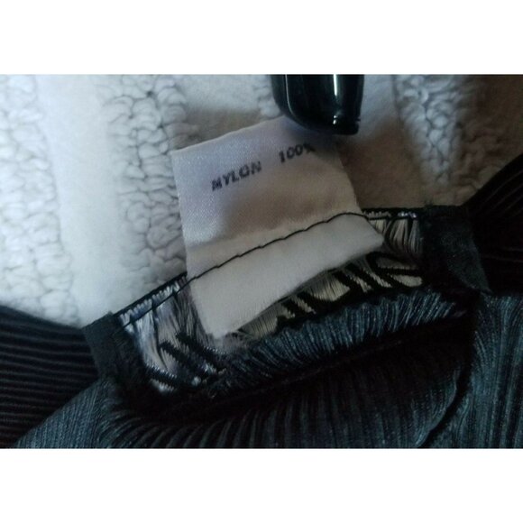 Vintage Virginie Paris Womens Long Sleeves Cowl Neck Top Animal Print Black Soft - Picture 5 of 7